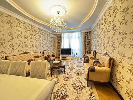 3-otaqlı yeni tikili, M.Əcəmi m., 140 m²