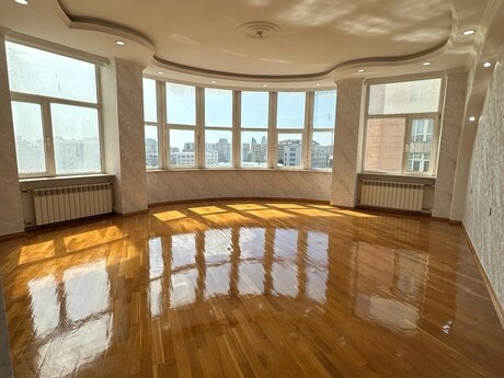 3 otaq · 150 m² · 4/18 mərtəbə, Mətbuat prospekti