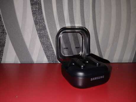 Qulaqlıqlar Samsung