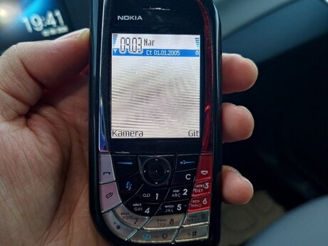 Nokia 7610 Ruby