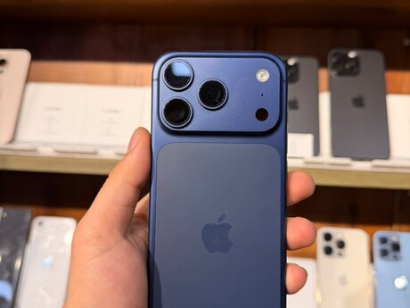 Apple iPhone 17 Pro Deep Blue 256GB/12GB