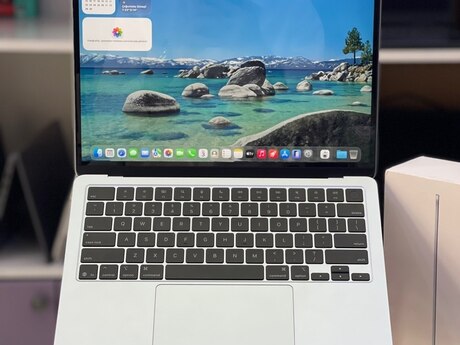 Apple Macbook Air A3240 Apple Macbook Air A3240
