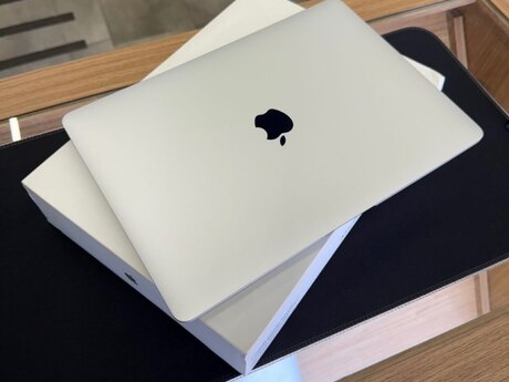 Apple MacBook Air M1 13 inch