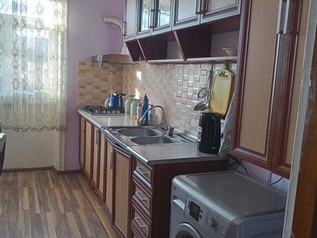 3-otaqlı mənzil kirayə verilir, Quba ş., 58 m²