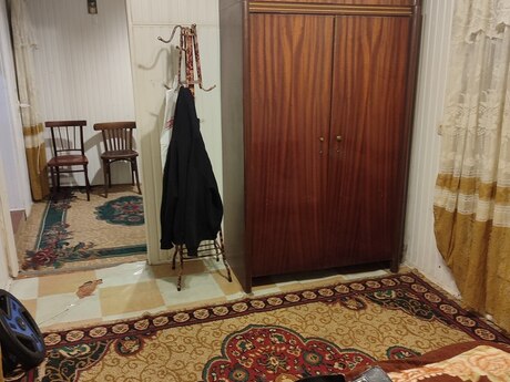 3-room old-build apartment for rent in 28 May, 80 m², 150 AZN/mo, photo 2 / 4