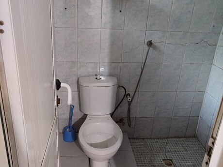 3-room old-build apartment for rent in 28 May, 80 m², 150 AZN/mo, photo 4 / 4