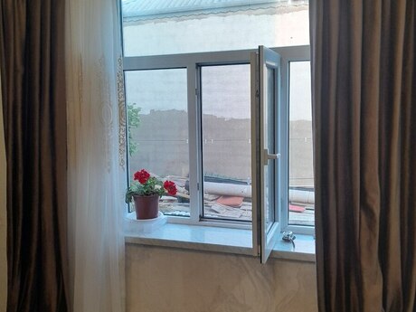 3 otaq · 130 m² · 1/1 mərtəbə, Binə