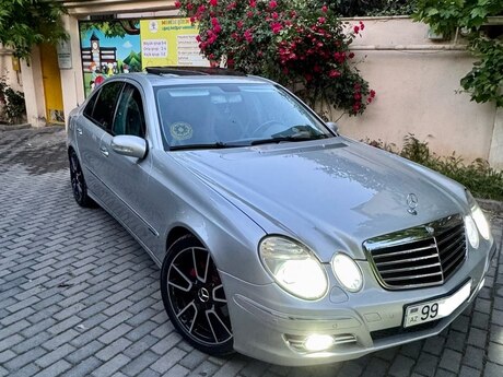 Mercedes E 320, 2002 il