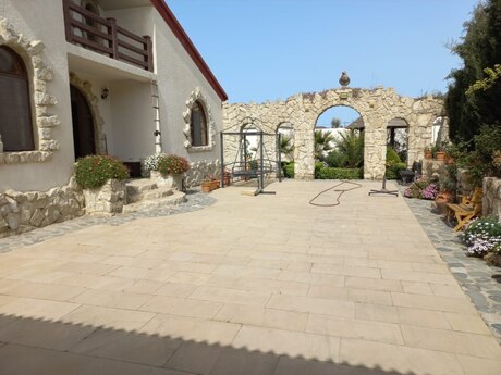 Mərdəkanda 3 otaqlı həyət evi kirayə verilir, 200 m², 5 000 AZN/ay, şəkil 2 / 11
