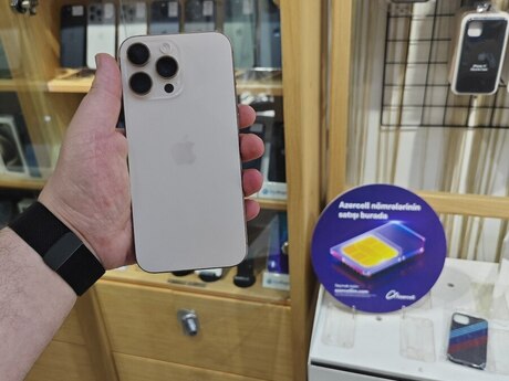 Apple iPhone 16 Pro Max Desert Titanium 256GB/8GB