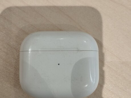 Apple Airpods şarj qutusu Apple Airpods şarj qutusu