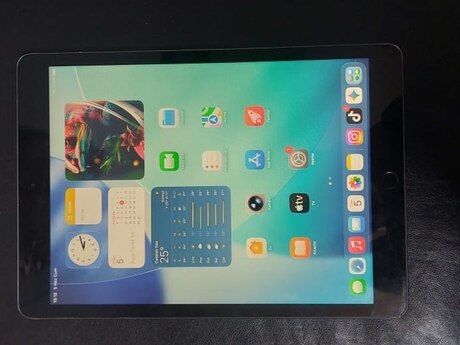 iPad 9.7