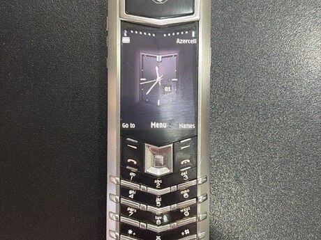 Vertu Signature S Design Pure Silver 4GB