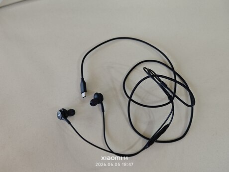 Samsung AKG qulaqlıq