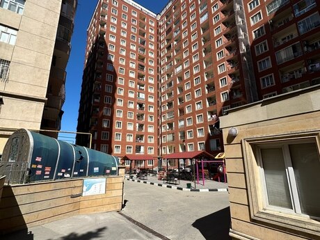 3 otaqlı mənzil, 97 m², Mir Cəlal küç., 245 000 AZN