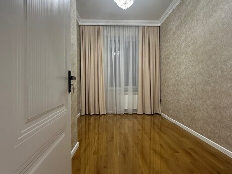 4-cü mikrorayonda 3 otaqlı yeni tikili mənzil satılır, 97 m², 245 000 AZN, şəkil 5 / 9