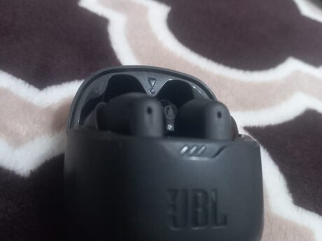 JBL qulaqcıq 