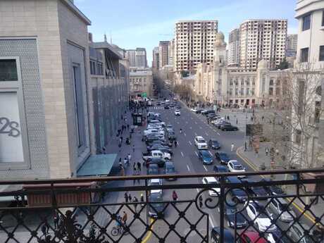 2-otaqlı yeni tikili kirayə verilir, 28 May m., 105 m²