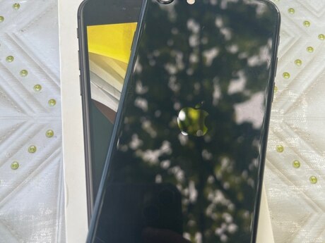 Apple iPhone SE (2020) Black 64GB/3GB