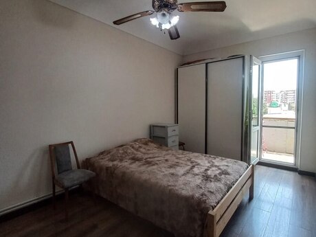Продаётся 4-комнатная квартира в старом фонде, Azadlıq Prospekti, 85 м², 215 000 AZN, фото 5 / 12