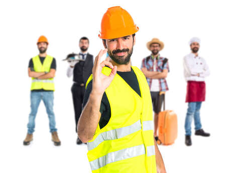 Rəngsaz işi axtarıram Rəngsaz işi axtarıram