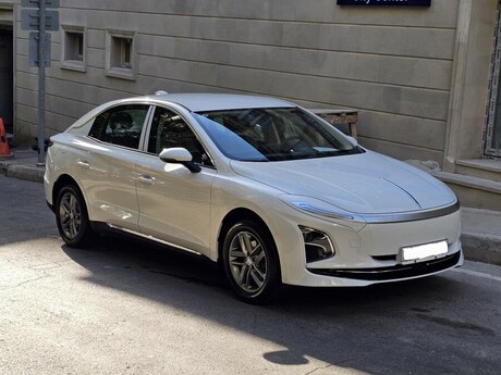 Hongqi e-QM5 icarəsi