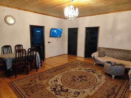Həyət evi, Buzovna qəs.