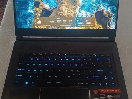 Noutbuk MSI 
