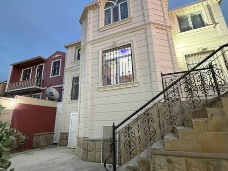 7 otaq · 240 m² · 1/1 mərtəbə, Masazır