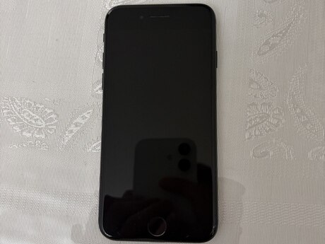 Apple iPhone 7 Jet Black 32GB