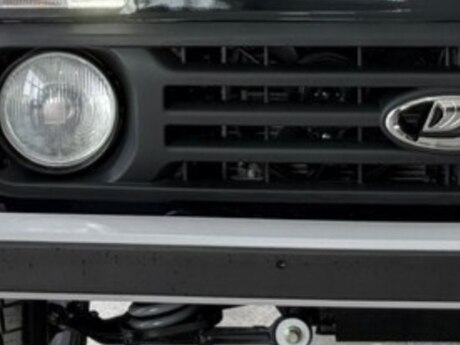 LADA (VAZ) Niva farası