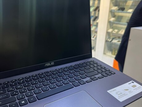 Noutbuk Asus