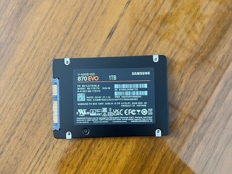 Samsung 870 EVO 1TB SSD Samsung 870 EVO 1TB SSD