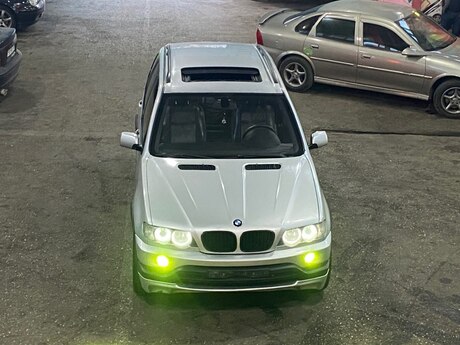 BMW X5, 2002 il