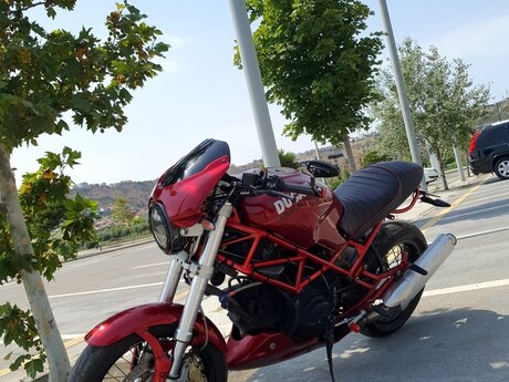 Ducati Monster 600, 2002 il