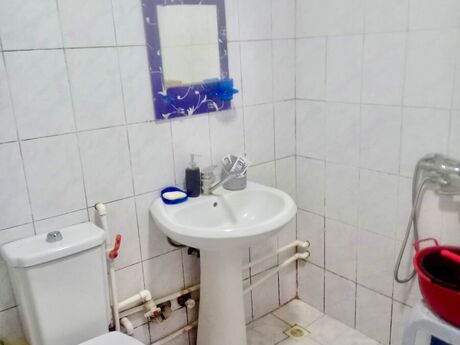1-room old-build apartment for sale in Əhmədli, 40 m², 108 000 AZN, photo 2 / 8
