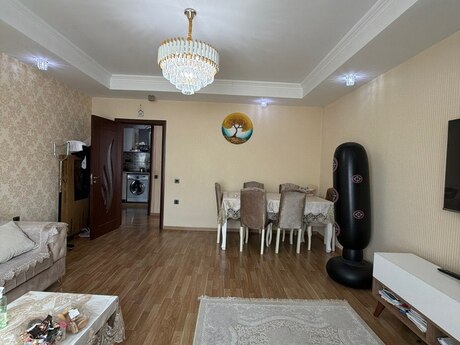 Qurtuluş 93 kompleksində 3 otaqlı yeni tikili mənzil satılır, 74 m², 80 000 AZN, şəkil 2 / 10