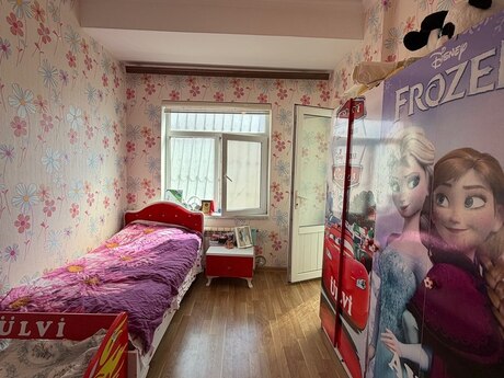 Qurtuluş 93 kompleksində 3 otaqlı yeni tikili mənzil satılır, 74 m², 80 000 AZN, şəkil 3 / 10
