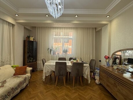 2 otaq · 69 m² · 1/6 mərtəbə, Qurtuluş 93