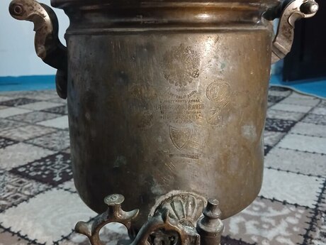 Antikvar Rusiya samovarı (Bataşev möhürlü)