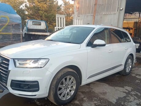 Audi Q7 4M 2015-2022 ehtiyat hissələri