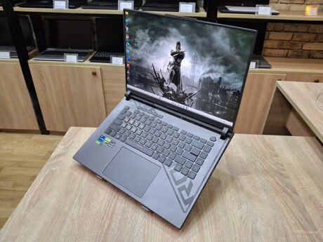 Asus Rog Strix Сore i7-13650HX, RTX 4060 8GB 2.5k 240hz