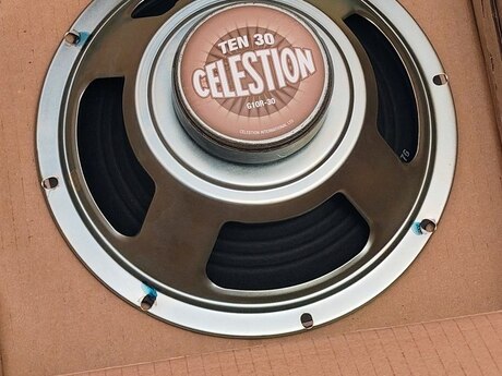 Dinamik Celestion Ten 30 16 Ohm (Marhsall) 10" Dinamik Celestion Ten 30 16 Ohm (Marhsall) 10"