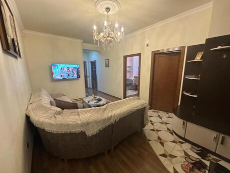 4-otaqlı yeni tikili, Qara Qarayev m., 104 m²