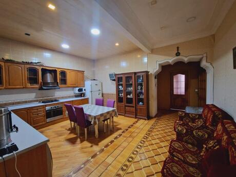 28 Mayda 8 otaqlı köhnə tikili mənzil satılır, 280 m², 510 000 AZN, şəkil 3 / 12