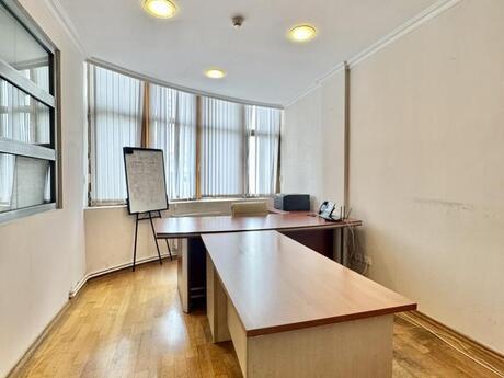 Commercial space for sale in Nəsimi, 680 m², 1 700 000 AZN, photo 2 / 8