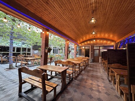 400 m²