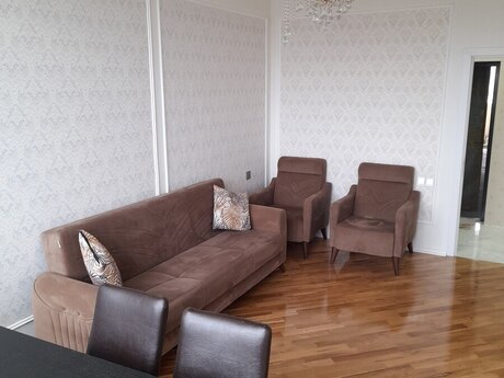 8-ci mikrorayonda 3 otaqlı yeni tikili mənzil satılır, 77 m², 228 000 AZN, şəkil 3 / 12