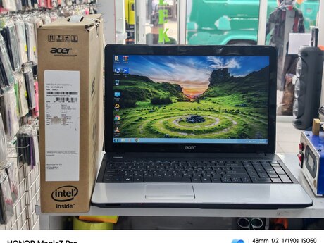Noutbuk Acer TravelMate i3