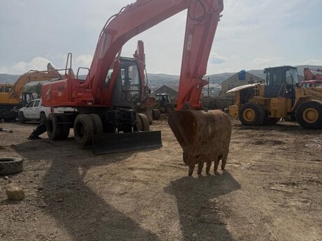 Hitachi 210W, 2007 il